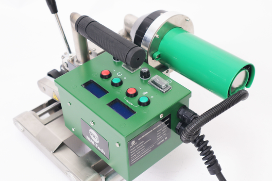 4.2m/Min 220v 플라스틱인 Hdpe Pvc는 판드 라이너를 위한 쐐기 용접공을 뜨겁게 합니다